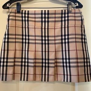 Burberry pleated skirt